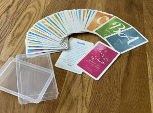 Neu: Impuls-Karten mit Pilgeralphabet